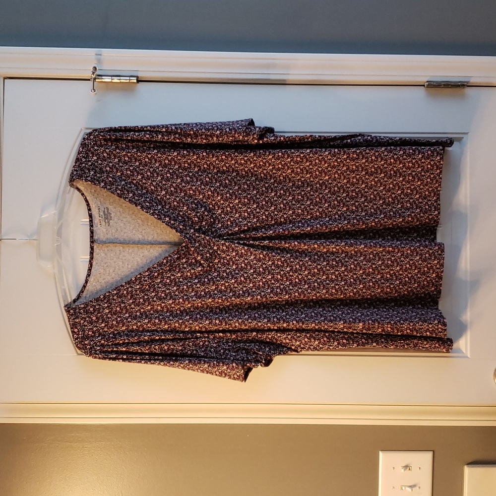 Lane Bryant Vneck Swing Top 26/28